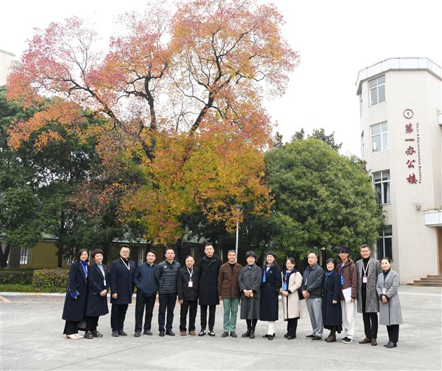 成都市艺术教育特色学校复核汇报会在棠外开展