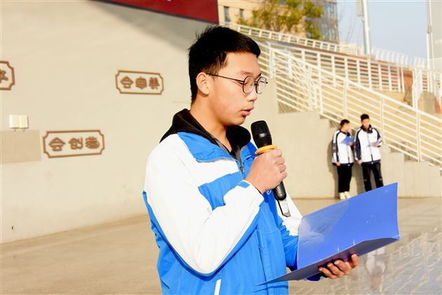 听！铿锵的青春誓言——棠外初中举行2023年下期新团员入团宣誓仪式 