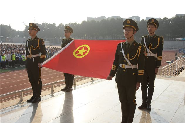 听！铿锵的青春誓言——棠外初中举行2023年下期新团员入团宣誓仪式 