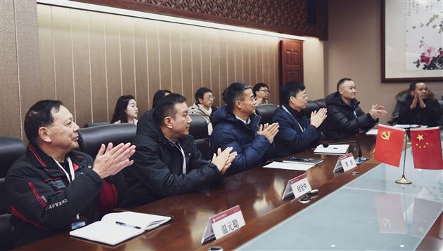 成都棠湖外国语学校与西南民族大学艺术学院举行教育实习基地签约暨授牌仪式