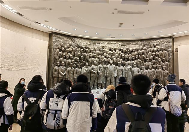 参观西柏坡博物馆