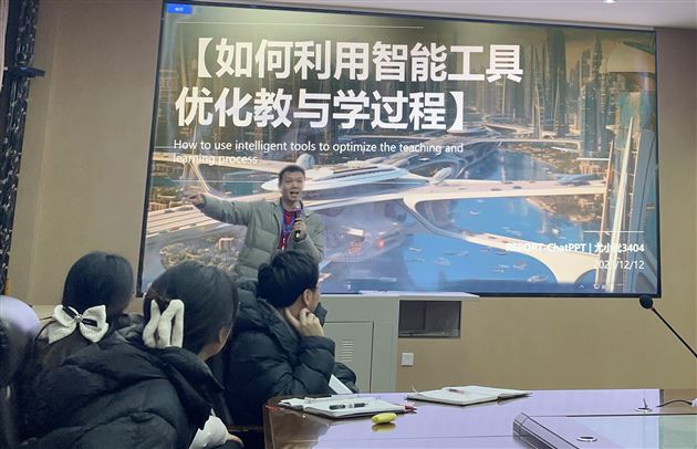 践行新课标 建设好课堂——棠外初中召开“三组长”会议