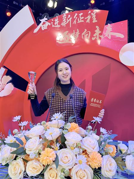 喜报：棠外电视台斩获全国中小学校园影视最高奖——金杜鹃奖 