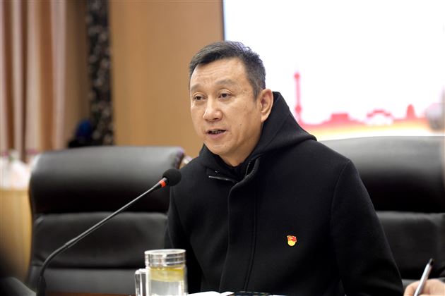 党委书记付全中同志指导下属各总支和支部开展换届选举工作