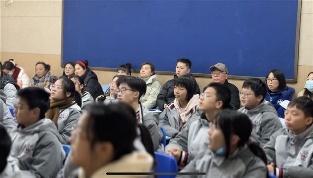 棠外音乐教师李思佳受邀送教至新津