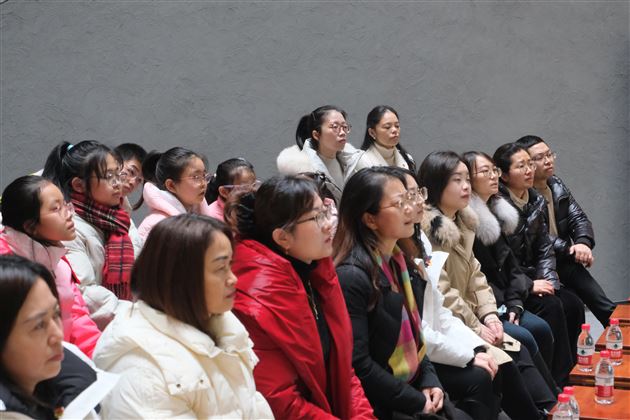 了解川大历史 共创公益事业——棠外小学第一党支部开展主题党日活动