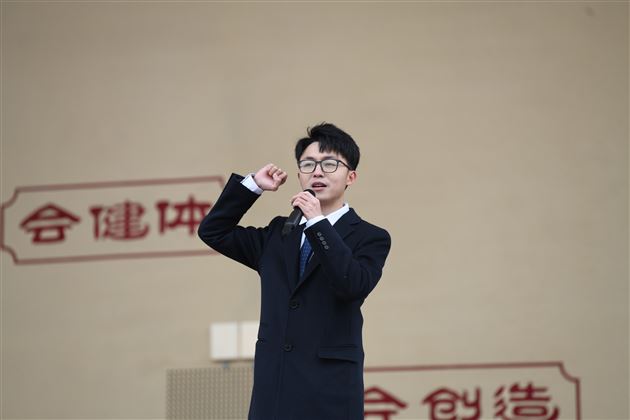 汇聚阳光力量 传递梦想火炬——棠外附小隆重举行2023—2024学年度下期开学典礼 