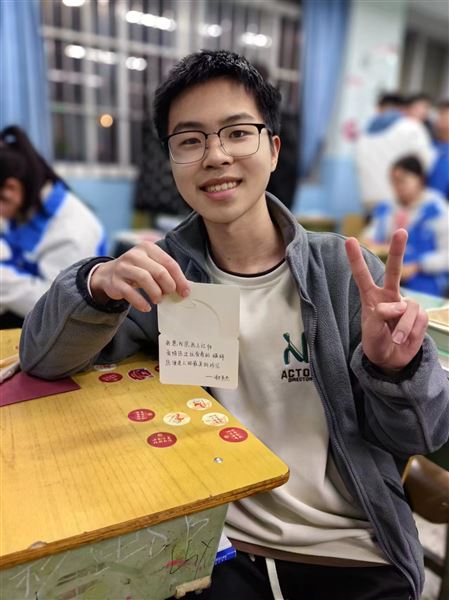 爱意为墨 礼赞女神——棠外初三语文组开展“献给心中最美的她”三行诗创作活动 