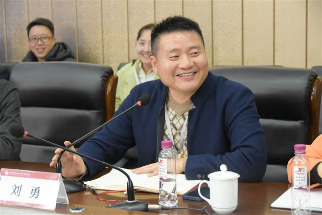 促进自主学习，打造常态好课——记棠外建设“初中好课堂”系列活动之“学科主题研究与学期计划” 