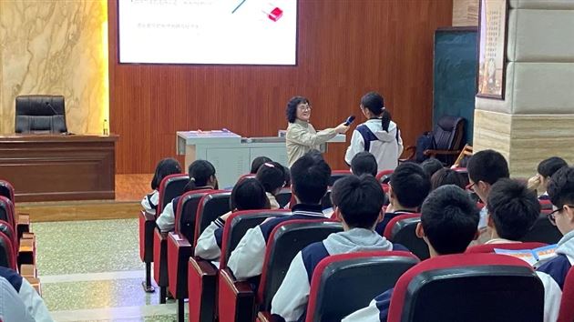 棠外高2022级举办生涯规划引领讲座