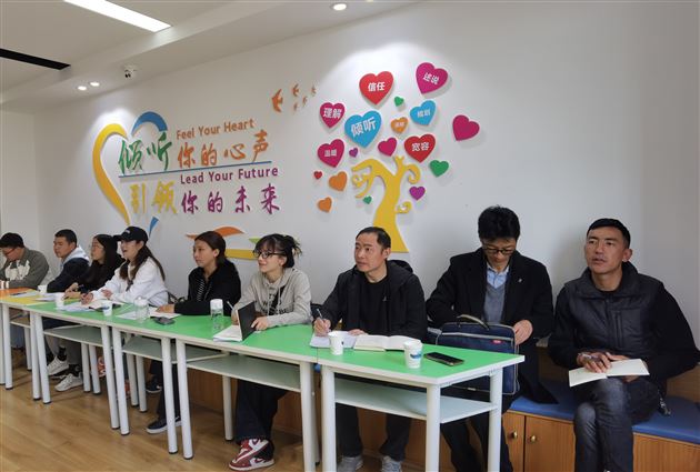 棠外初中与西南民大联合开展心理健康教育课程建设暨甘孜县心理教师观摩学习活动