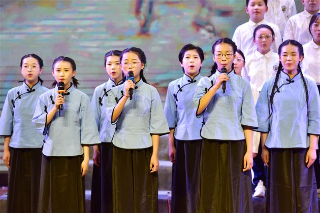 诵经典之声 扬家国情怀——棠外初2023级举办朗诵比赛 