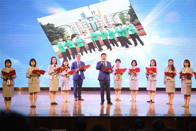 扬帆起航，逐梦中考——棠外召开初2021级中考动员暨学生表彰大会