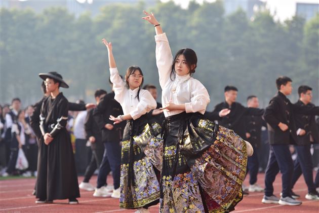 棠外高中第二十届田径运动会如期举行