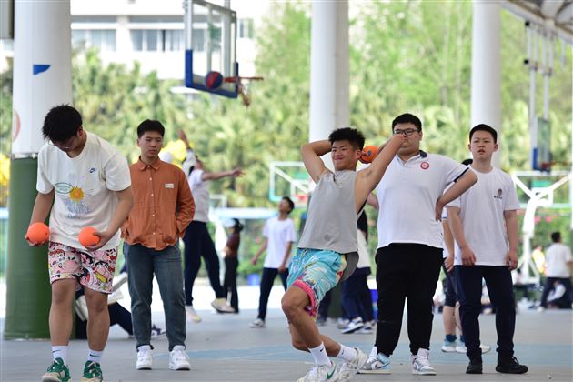 棠外高中第二十届田径运动会如期举行