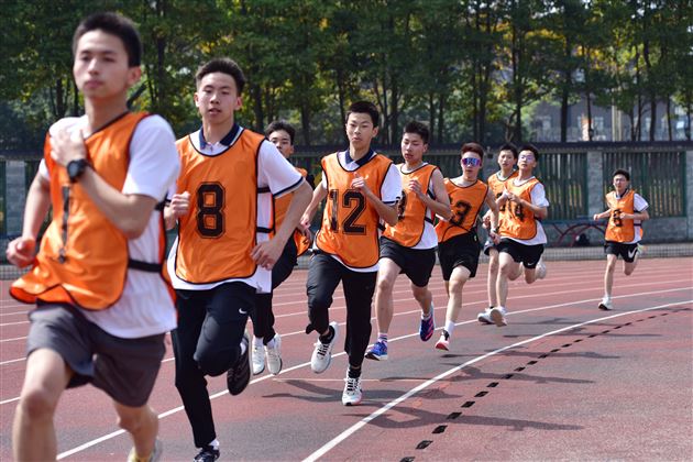 棠外高中第二十届田径运动会如期举行