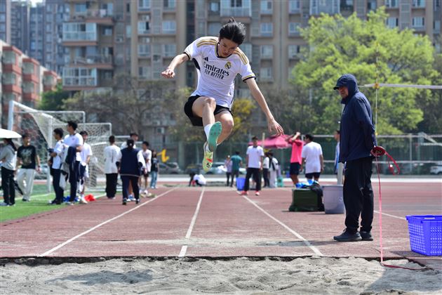 棠外高中第二十届田径运动会如期举行