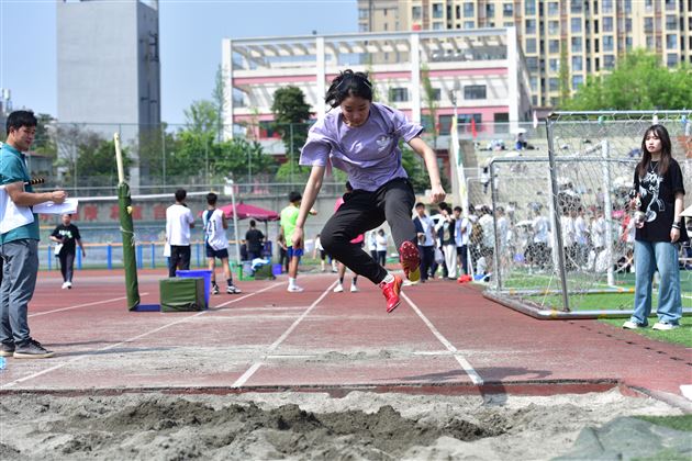 棠外高中第二十届田径运动会如期举行