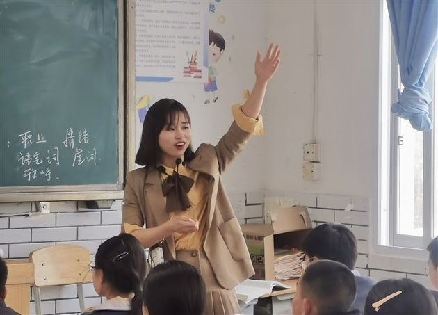 棠外刘勇等教师受邀参加成都市市州统筹“一对一”县校、院校精准帮扶活动