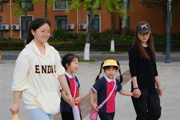 踏青季，游民大——棠湖仁智幼儿园大班社会实践活动 