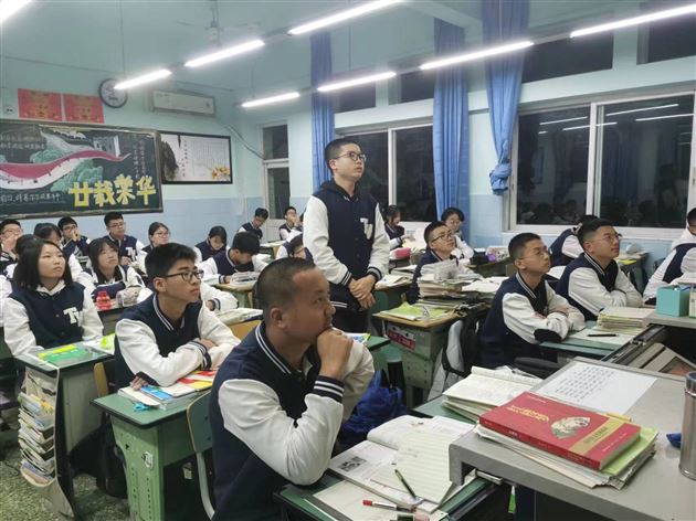 清明祭英烈 共铸中华魂——棠外高中开展“铸魂·2024·清明祭英烈”主题系列活动 