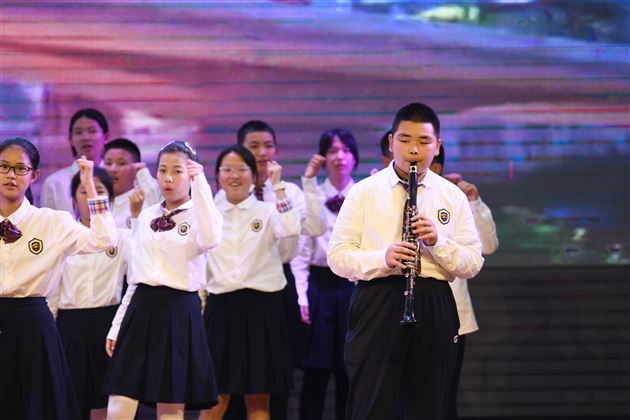 “英”悦之Sing，歌声飞Young——记棠外初2023级英语素质展示活动 