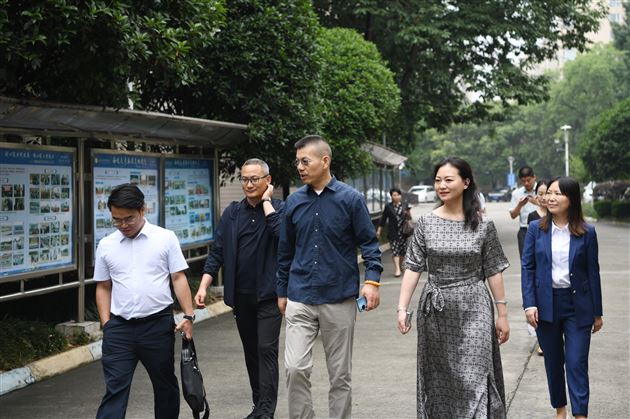 蓉港携手教育交流，两地联动合作共建——蓉港教育访问团莅临棠外交流 