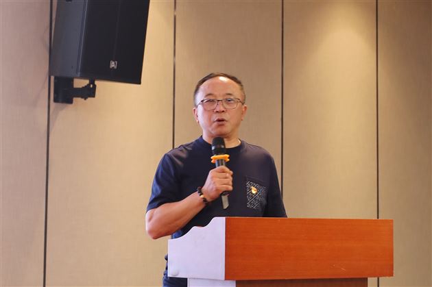 党委委员、高中党总支书记、校长杜宗平做总结发言