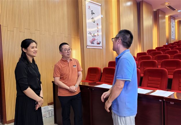 棠外刘广生老师受邀参加南充市蓬安县高中教师学科素养提升活动 