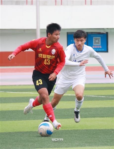 棠外男子足球队代表成都勇夺U18冠军