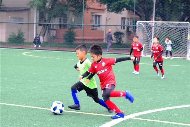 第四届“光成杯”公益足球赛事在棠外圆满举行