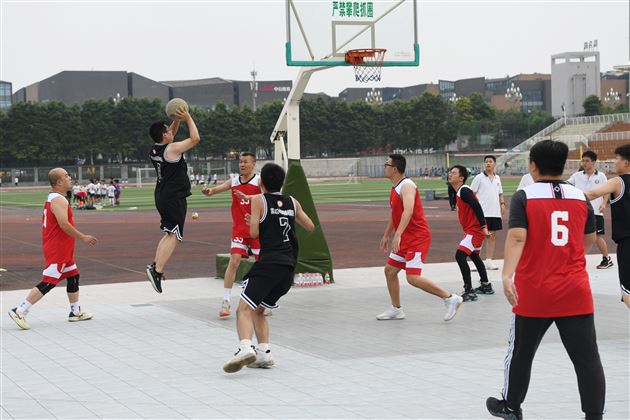 “排”除万“篮” 赛出精彩——记棠外2024年教职工秋季运动会 