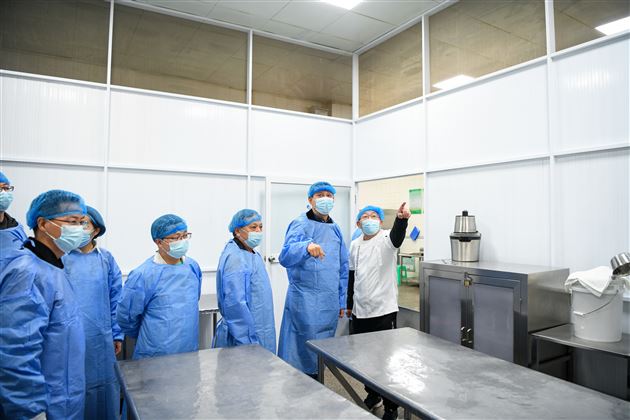 守护饮食安全 共筑健康校园——棠外召开食堂管理工作专题会议