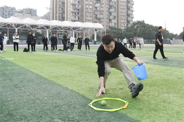 未见料峭寒冬影 却看青春放光华——记棠外高中第十一届冬季集体项目运动会