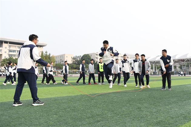 未见料峭寒冬影 却看青春放光华——记棠外高中第十一届冬季集体项目运动会 