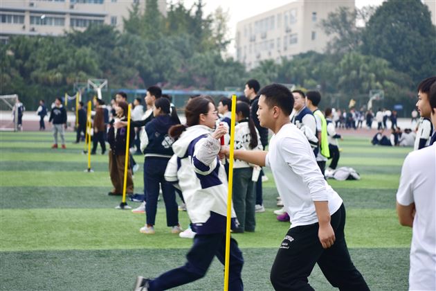 未见料峭寒冬影 却看青春放光华——记棠外高中第十一届冬季集体项目运动会