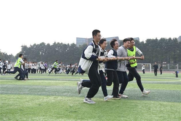 未见料峭寒冬影 却看青春放光华——记棠外高中第十一届冬季集体项目运动会 