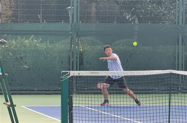 棠外附小选手闪耀双流区青少年网球赛场