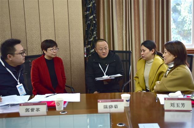 聚焦食品安全 共筑校园防线——成都棠湖外国语学校召开膳食管理家长委员会全体会议