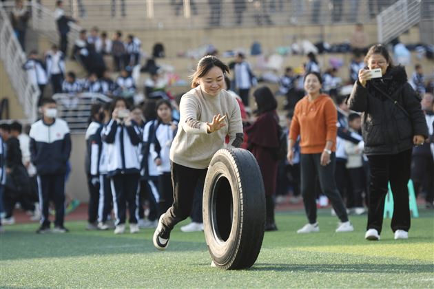 棠外初中成功举办第十一届冬季师生集体趣味运动会