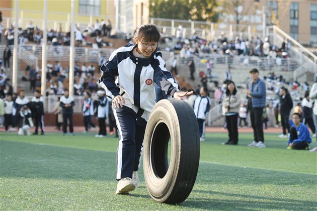 棠外初中成功举办第十一届冬季师生集体趣味运动会