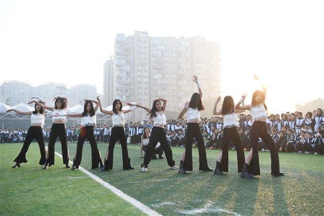 棠外初中成功举办第十一届冬季师生集体趣味运动会