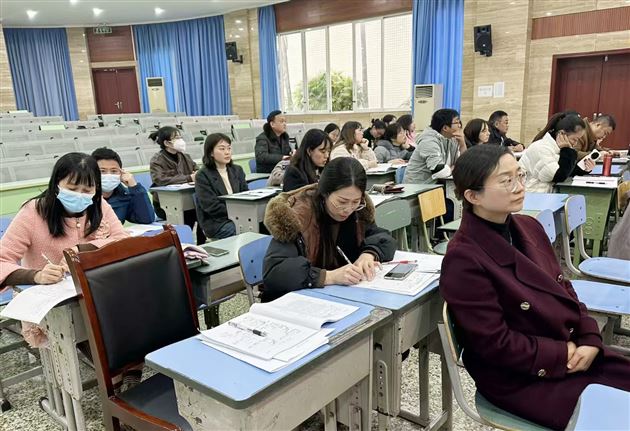 思行并进携手远  研学互促谱新篇——核心素养下的初中数学专题课教研活动