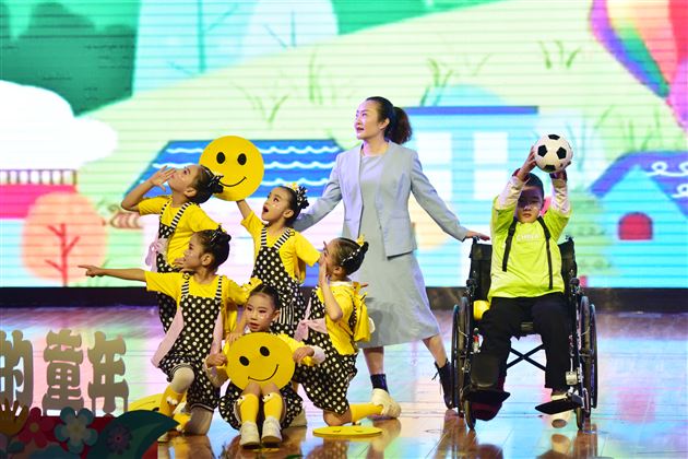 聆听花开的声音 点亮七彩的童年——棠外附小举行2024级学生入学百日庆典活动 