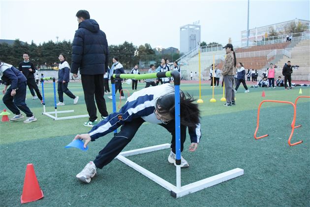 五项全能展风采 全面比拼亮英姿——初中五项全能体育比赛圆满落幕
