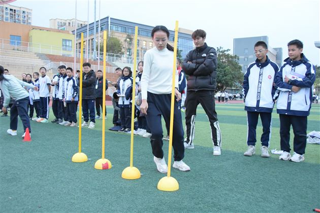 五项全能展风采 全面比拼亮英姿——初中五项全能体育比赛圆满落幕 