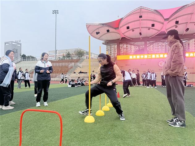 五项全能展风采 全面比拼亮英姿——初中五项全能体育比赛圆满落幕 