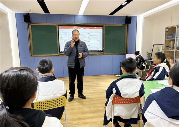 以“心”护心 携爱同行——棠外初中开展初2024级心理协会成立暨心理委员培训会 