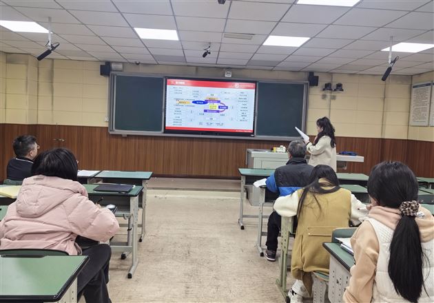 化学赛场展风采 精研高考创佳绩——棠外高三化学组在双流区第十三届高考考情学情教材解读大赛中获第一名