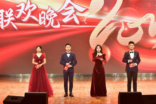 棠外隆重举行2024年校园艺术节展演暨2025年新年文艺联欢晚会
